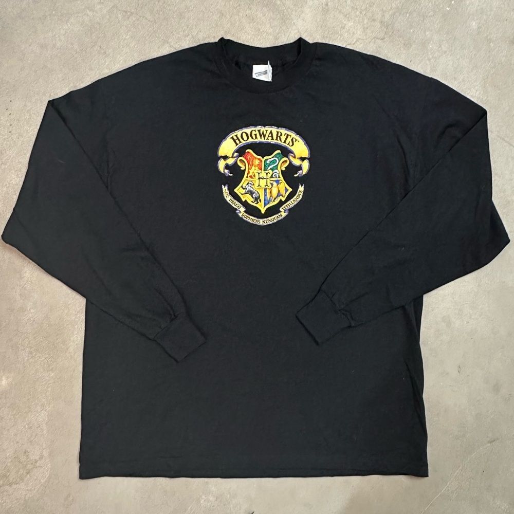 Universal Studios Hogwarts Long Sleeve Black Graphic Tee Size XXL